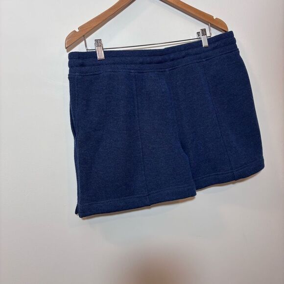 Smartwool Women's Recycled Terry Short
NEW with tags Size XL Dark Denim - Picture 8 of 16